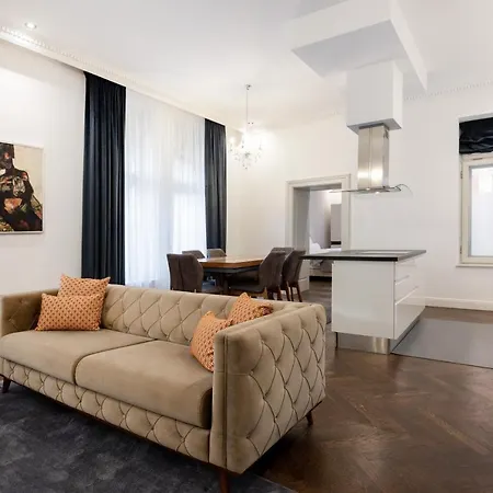 Zoya Luxury 5* Budapešť
